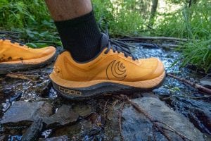 Topo Athletic MTN Racer 3